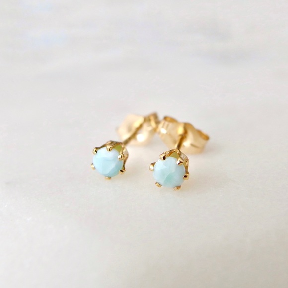 3mm blue larimar stud earrings 14k GF - Picture 4 of 9